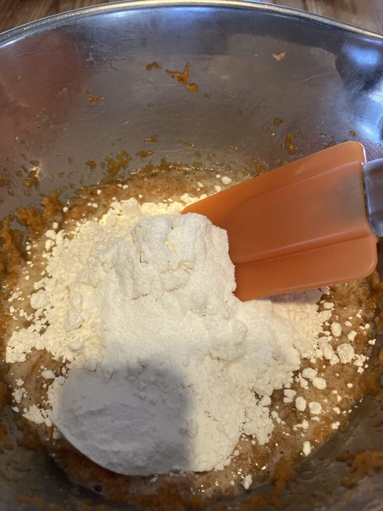 にんじんパンケーキを作る途中